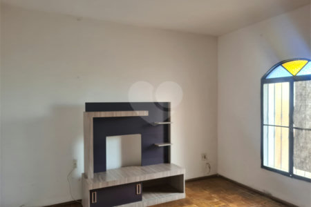 Casa térrea para venda.