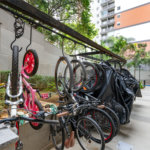 Apartamento a venda na Rua Gaspar Lourenço totalmente reformado - 2 quartos, varanda