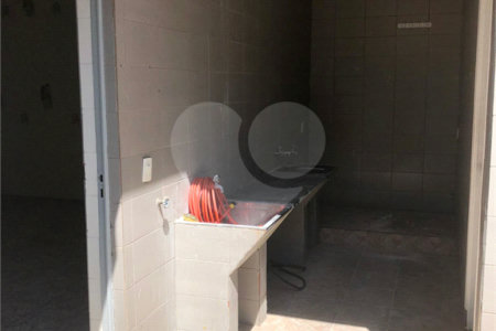 Sobrado à venda ou para alugar com 4 quartos, sendo 1 suíte, em Vila Regente Feijó, São Paulo, SP