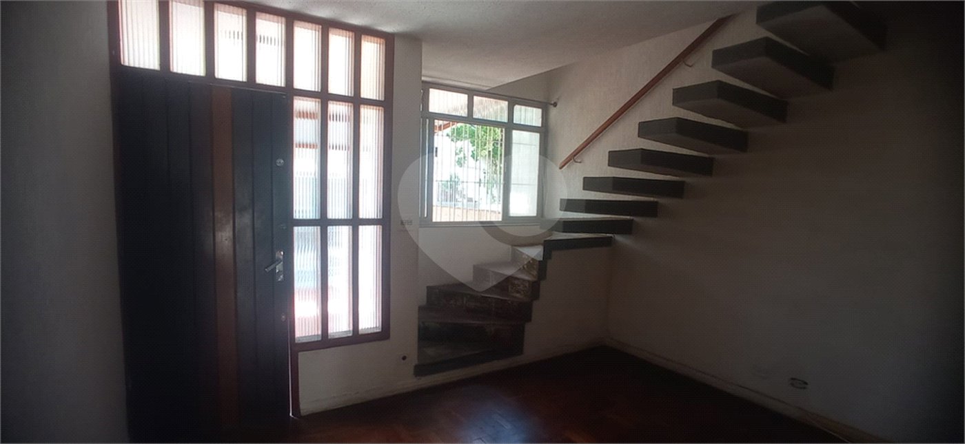 Sobrado à venda com 3 quartos em Água Fria, São Paulo, SP
