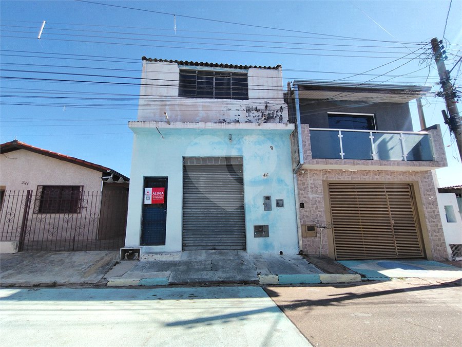 Sobrado para alugar com 2 quartos em Central Parque 4-l, Itapetininga, SP