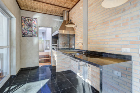 Casa à venda com 4 suítes no condomínio Ville de Marseille, São Paulo - SP