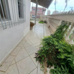 Casa à venda com 4 quartos, sendo 1 suíte, em Indaiá, Caraguatatuba, SP