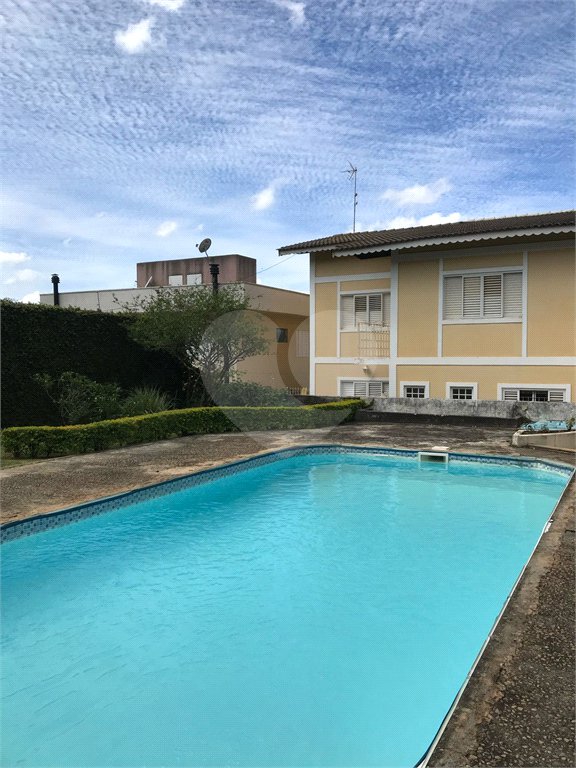 Casa à venda com 5 quartos, sendo 2 suítes,  em Jardim Maristela, Atibaia, SP