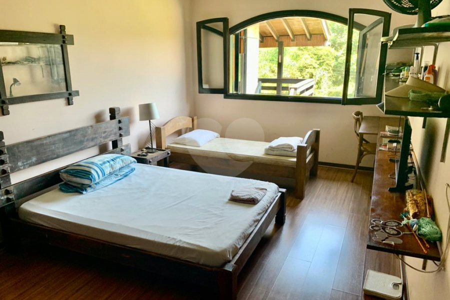 Casa Térrea à venda com 4 quartos, sendo 1 suíte, em Serra da Cantareira, Mairiporã, SP