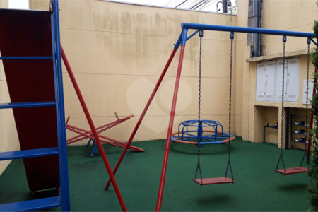 Casa em condomínio à venda com 3 quartos, sendo 1 suíte,  em Vila Natal, Mogi das Cruzes, SP