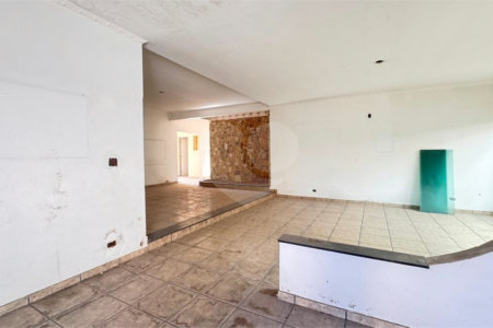 Casa para alugar com 5 quartos, sendo 2 suítes, no Centro, Suzano, SP