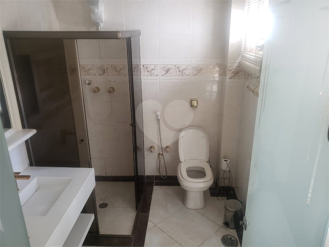 Sobrado à venda com 4 quartos, sendo 2 suítes,  em Tremembé, São Paulo, SP