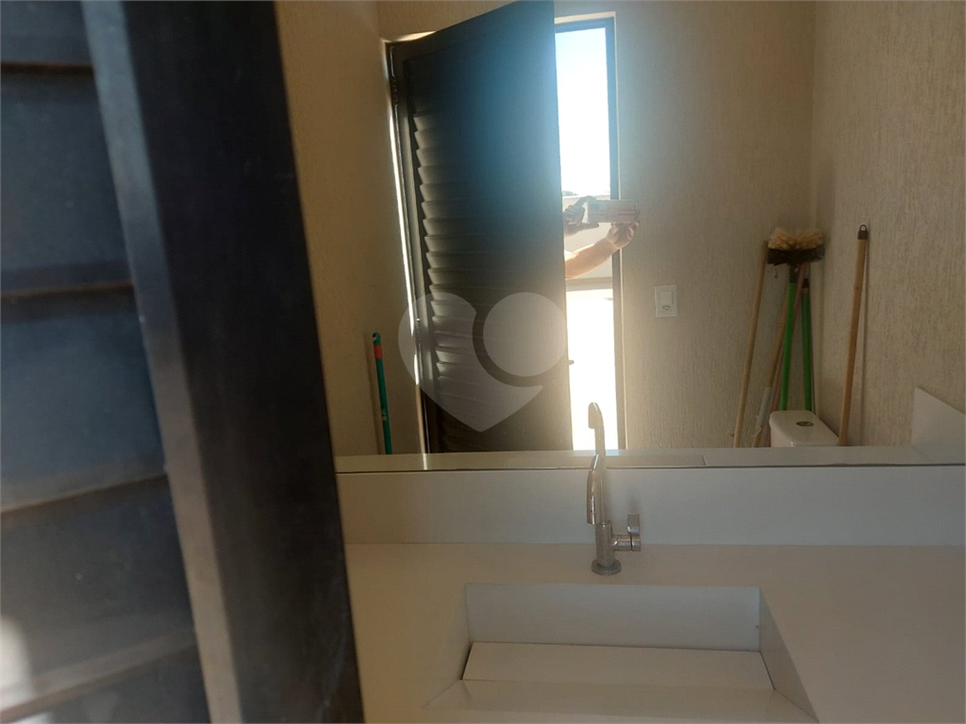 Casa à venda com 4 quartos, sendo 3 suítes, em Ogiva, Cabo Frio, RJ