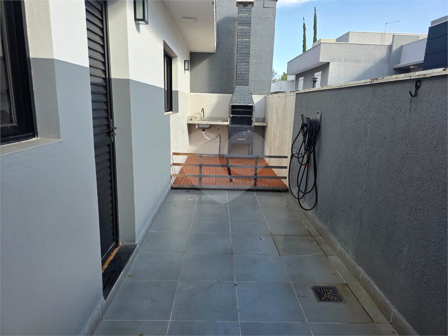 Casa à venda com 3 suítes no condomínio Portal do Bosque, Louveira - SP