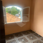 Sobrado à venda com 4 quartos, sendo 2 suítes, em Vila Ruth, Poá, SP