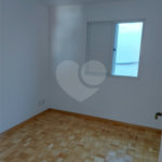Casa à venda com 3 quartos, sendo 1 suíte, no condomínio Vila das Macieiras, São Paulo - SP