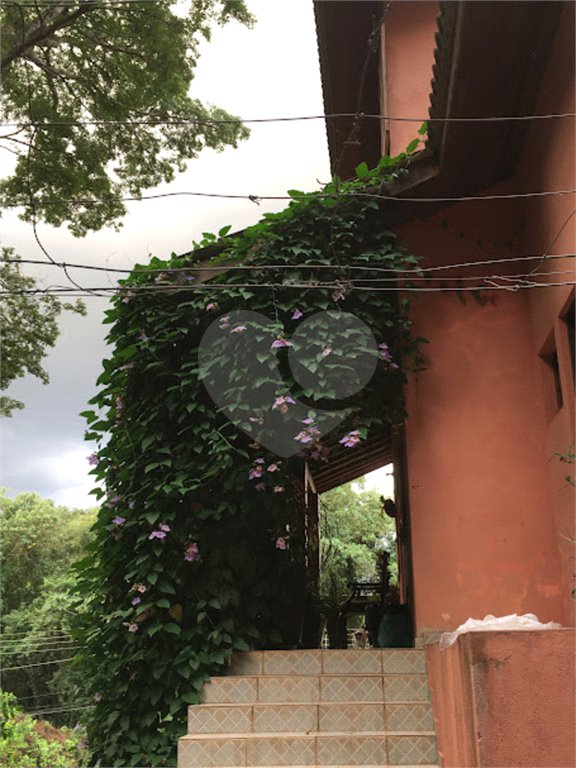 Casa à venda com 3 quartos, sendo 2 suítes, no condomínio Loteamento Haras El Passo, Mairiporã - SP