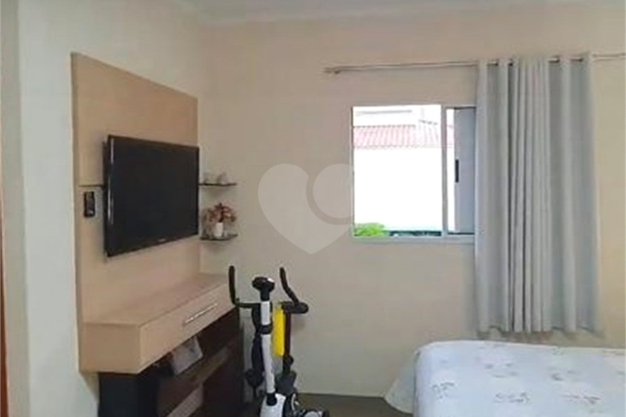 Sobrado à venda com 3 quartos, sendo 1 suíte,  em Parque Vitória, São Paulo, SP