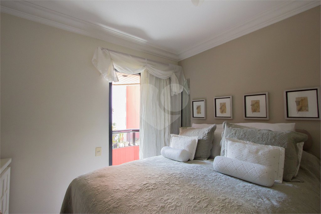 Apartamento à venda com 3 quartos, sendo 1 suíte, em Vila Andrade, São Paulo, SP