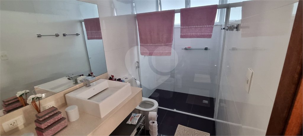 Casa à venda com 5 quartos, sendo 2 suítes, no condomínio Swiss Park, São Bernardo do Campo - SP