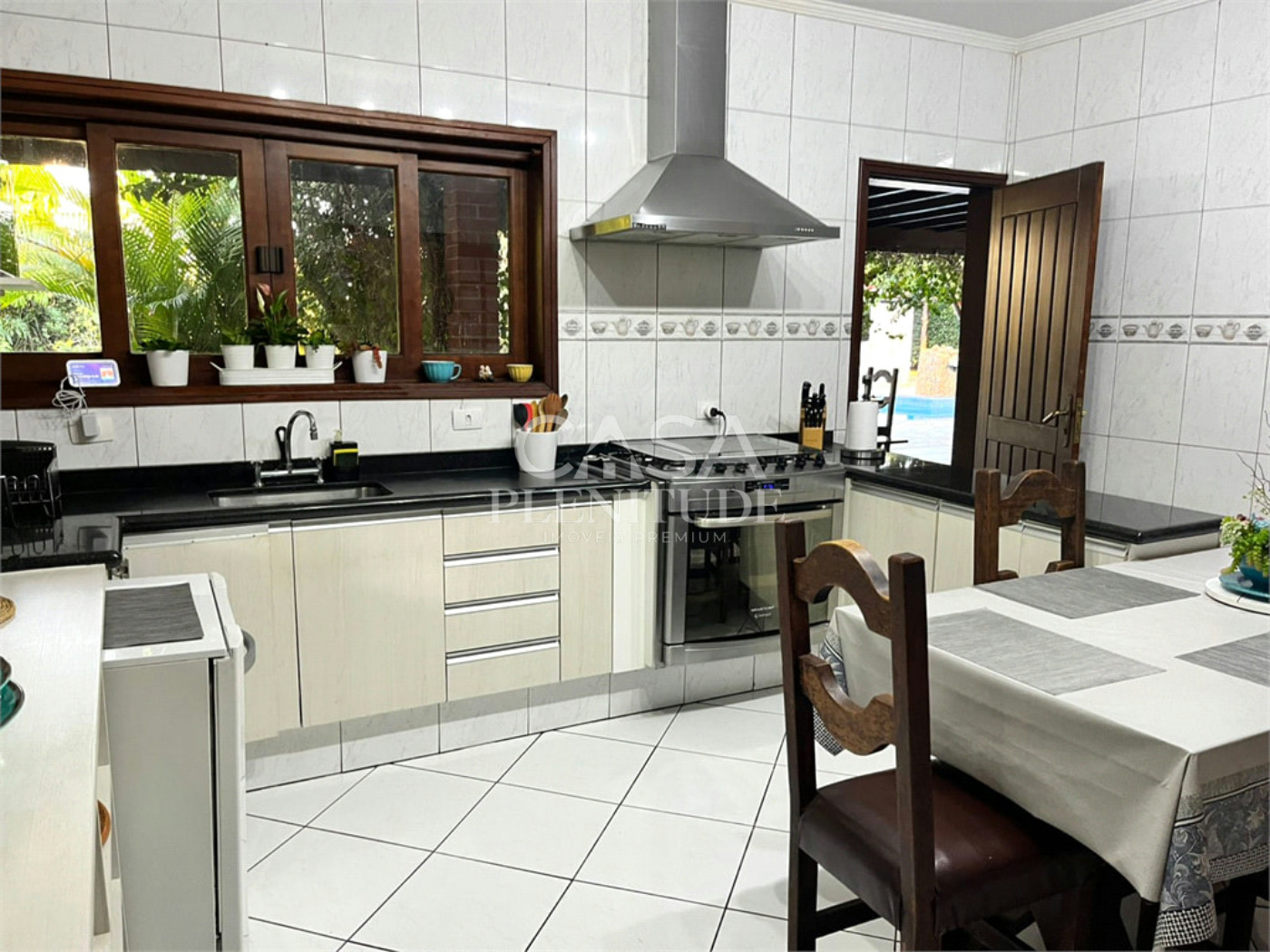 Casa em condomínio à venda com 3 quartos, sendo 1 suíte,  em Itapecerica, Salto, SP