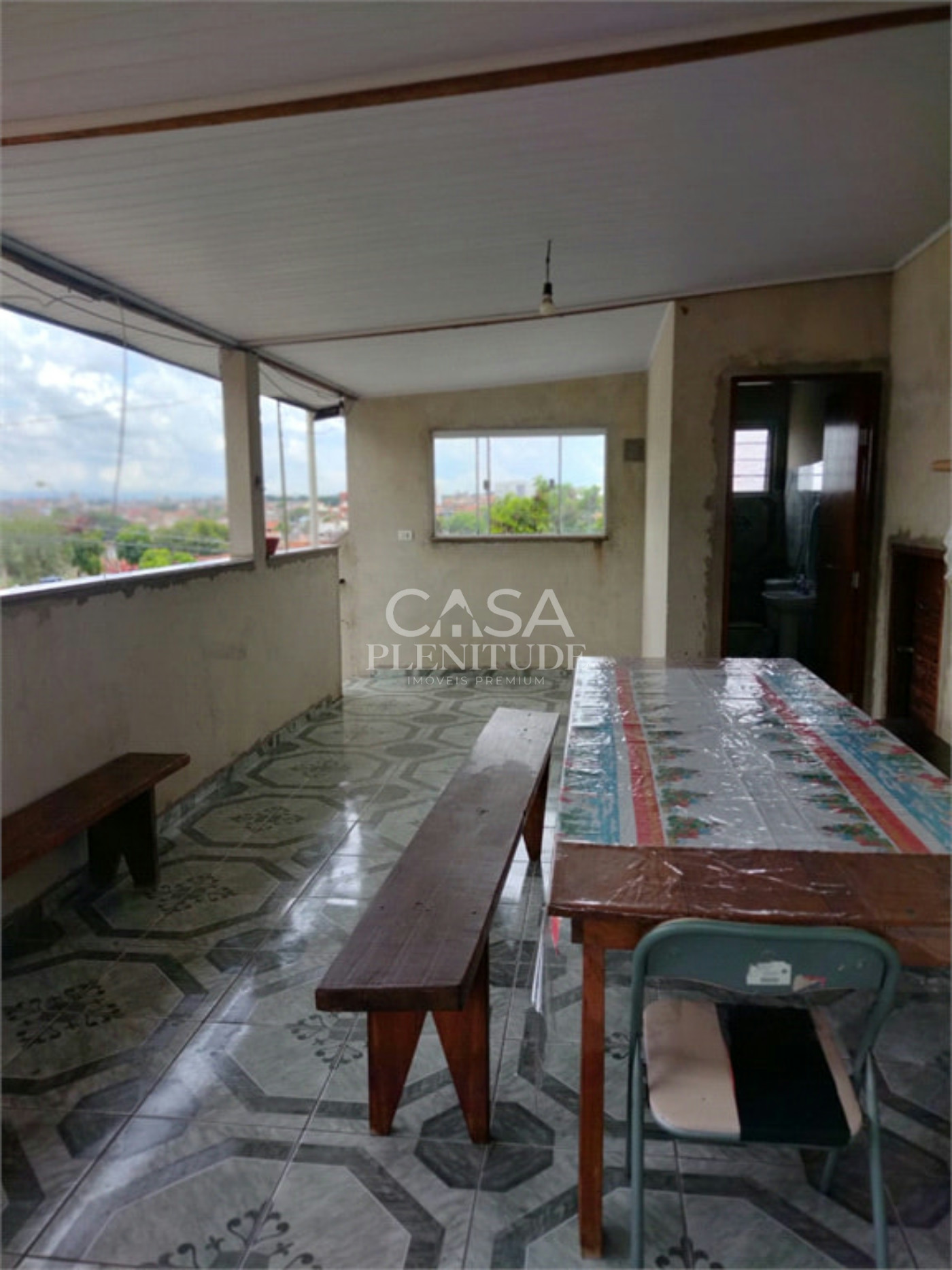Casa à venda com 4 quartos, sendo 1 suíte, em Parque das Laranjeiras, Sorocaba, SP