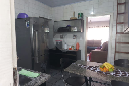 Casa à venda com 2 quartos em Parque Vitória, São Paulo, SP