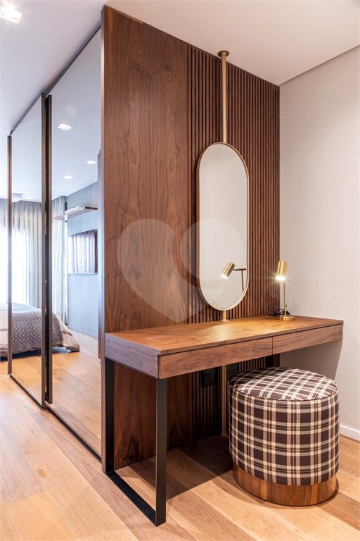 Apartamento à venda com 4 quartos, sendo 2 suítes,  em Vila Mariana, São Paulo, SP