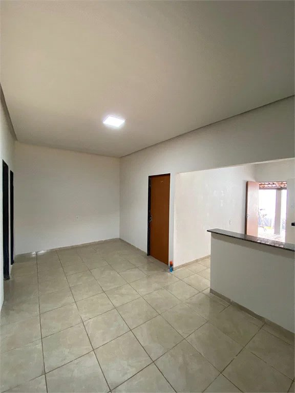 Casa à venda com 2 quartos, sendo 1 suíte, em Nazaré, Balsas, MA