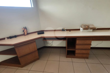 Casa à venda com 3 quartos, sendo 1 suíte, em Vila Harmonia, Araraquara, SP