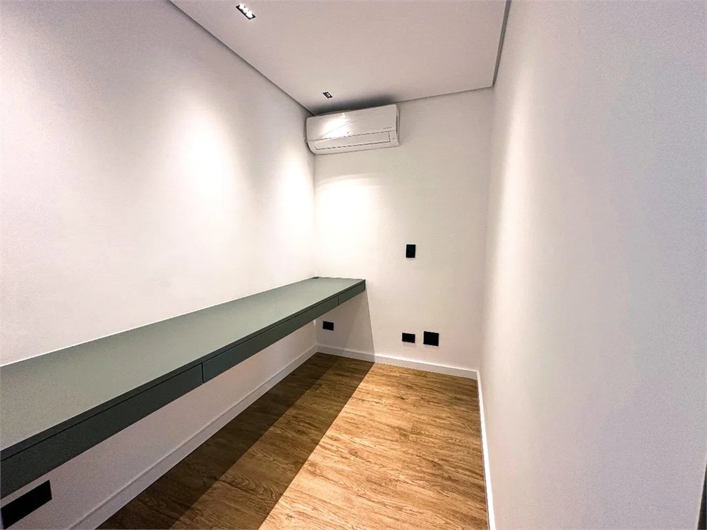 Cobertura à venda com 3 quartos, sendo 1 suíte,  em Vila Andrade, São Paulo, SP