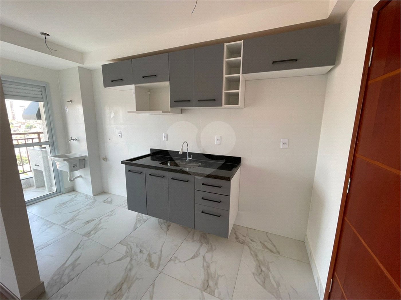 Apartamento à venda com 2 quartos, sendo 1 suíte,  em Parada Inglesa, São Paulo, SP