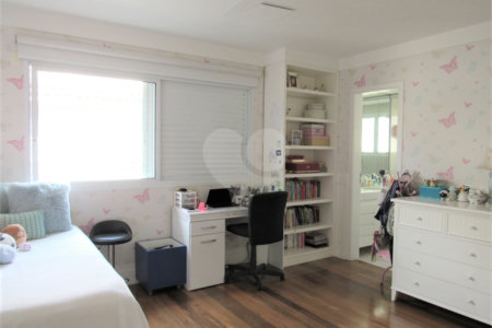 Casa à venda com 4 suítes no condomínio Dolce Villa, São Paulo - SP