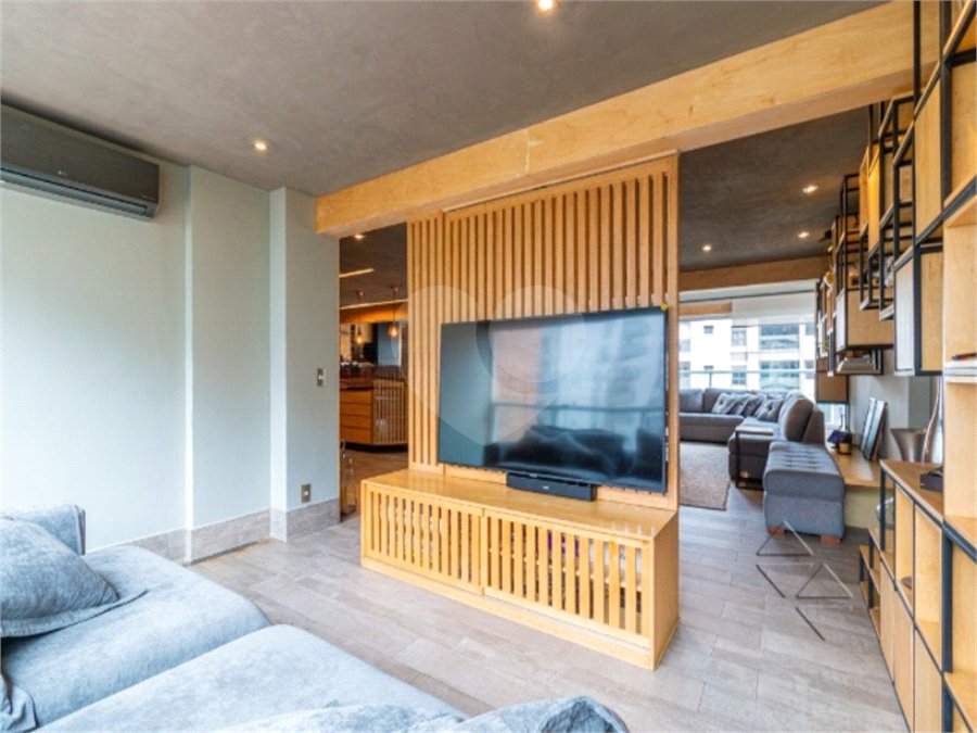 Apartamento à venda com 3 quartos, sendo 2 suítes,  em Perdizes, São Paulo, SP