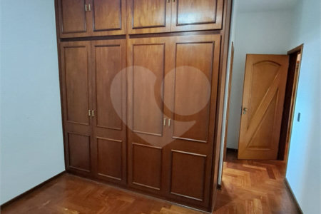 Sobrado à venda com 3 suítes em Nossa Senhora Aparecida, Paulínia, SP