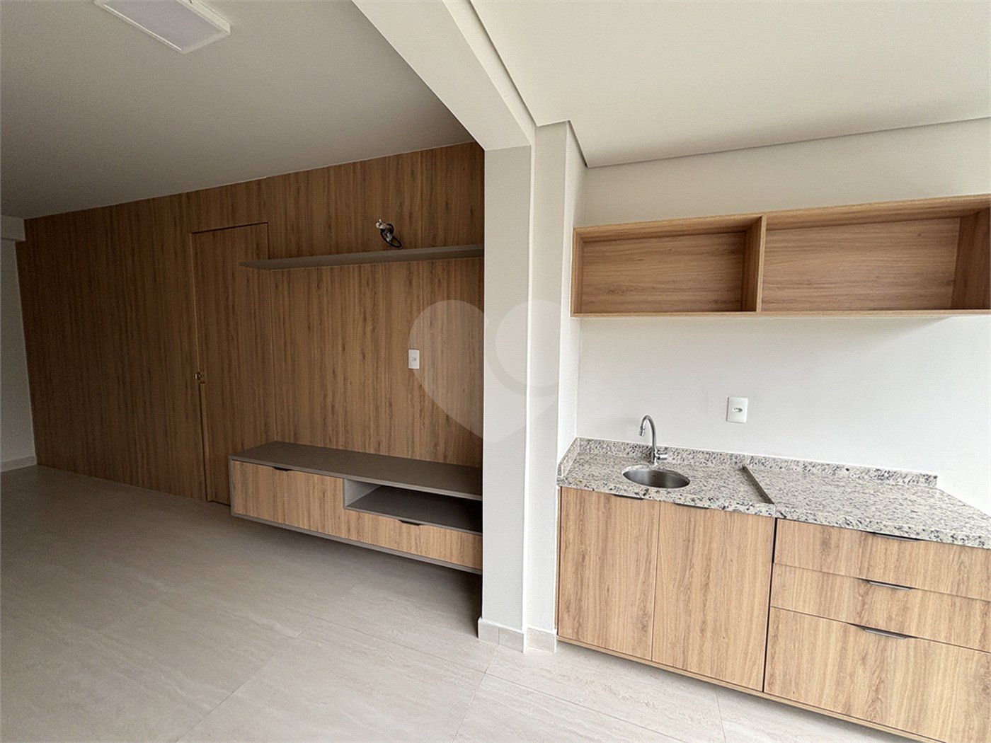 Apartamento à venda ou para alugar com 2 quartos, sendo 1 suíte, em Barra Funda, São Paulo, SP