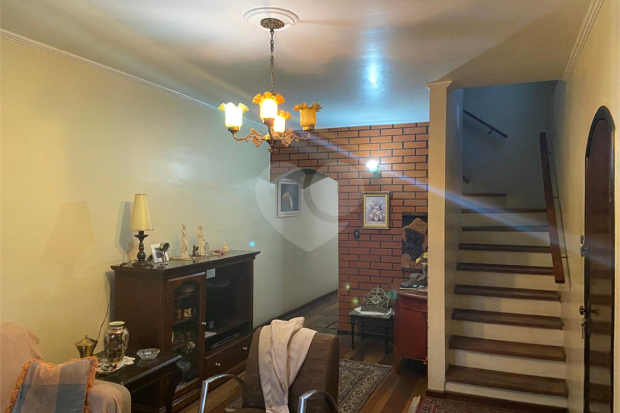 Sobrado à venda com 3 quartos, sendo 1 suíte,  em Horto Florestal, São Paulo, SP
