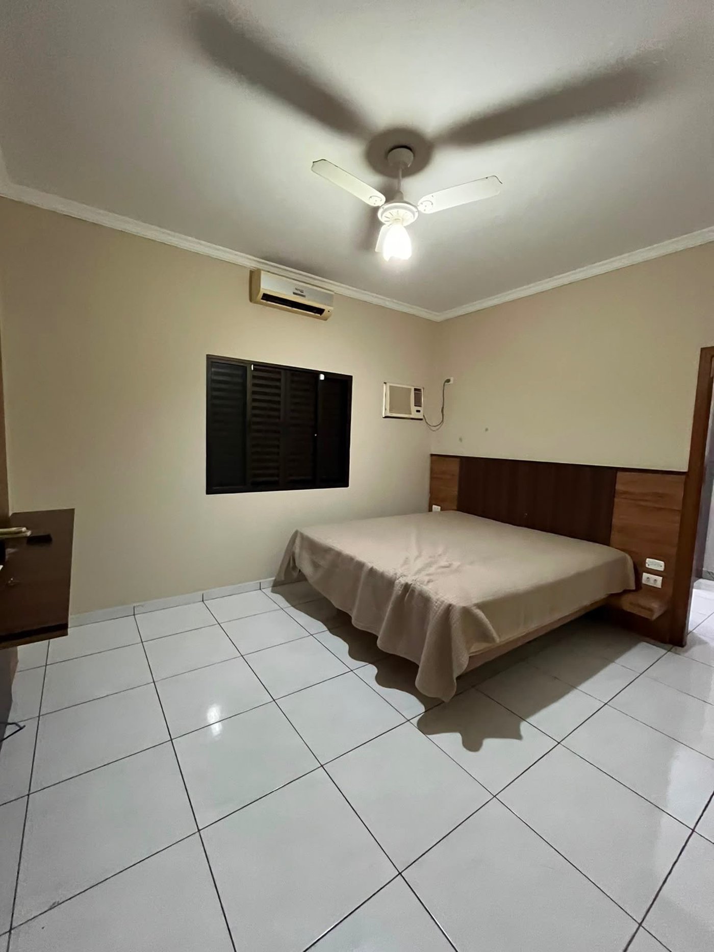 Casa à venda ou para alugar com 3 quartos, sendo 1 suíte,  em Jardim dos Ipes, Três Lagoas, MS