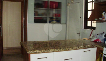 Sobrado à venda com 3 quartos, sendo 1 suíte,  em Horto, São Paulo, SP