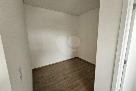 Apartamento à venda com 3 quartos, sendo 1 suíte, em Vila Lucy, Sorocaba, SP
