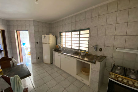 Casa/sobrado para venda com piscina no Santa Felícia Jardim