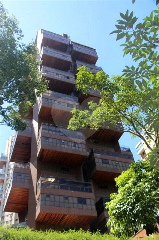 Apartamento à venda com 4 quartos, sendo 3 suítes,  em Vila Suzana, São Paulo, SP