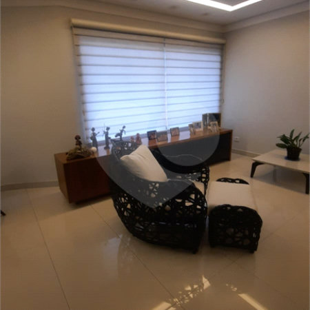 Casa à venda com 3 quartos, sendo 2 suítes,  em Vila Galvão, Guarulhos, SP