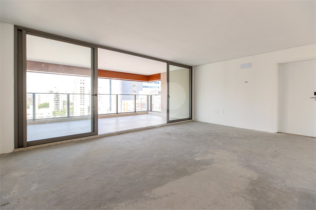 Apartamento à venda com 4 suítes em Campo Belo, São Paulo, SP
