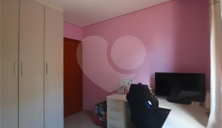 Sobrado à venda com 3 quartos, sendo 1 suíte,  em Jardim Nathalie, Mogi das Cruzes, SP