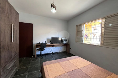 Casa à venda com 5 quartos, sendo 2 suítes,  em Jardim Maristela, Atibaia, SP