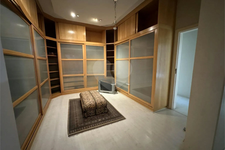 Apartamento à venda com 4 quartos, sendo 2 suítes, em Morumbi, São Paulo, SP