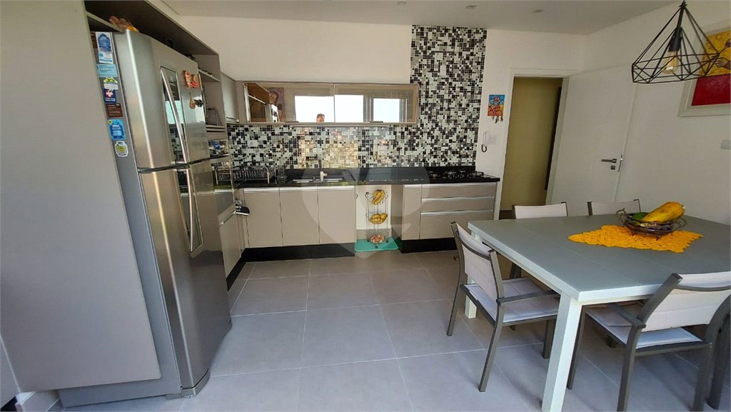 Casa à venda com 4 quartos, sendo 2 suítes, em Jardim São Caetano, São Caetano do Sul, SP