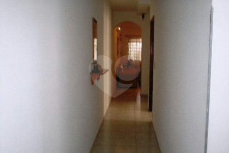 Sobrado à venda com 4 quartos, sendo 1 suíte, em Vila Nivi, São Paulo, SP