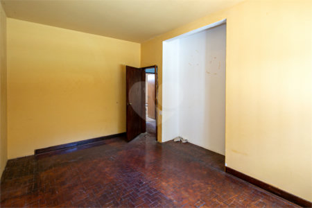 Casa Térrea à venda com 4 quartos, sendo 1 suíte,  em Brooklin Velho, São Paulo, SP