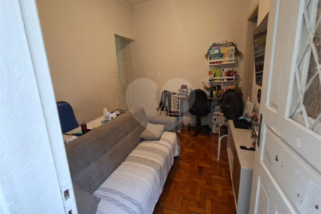 Casa Térrea à venda com 5 quartos, sendo 1 suíte, em Chora Menino, São Paulo, SP