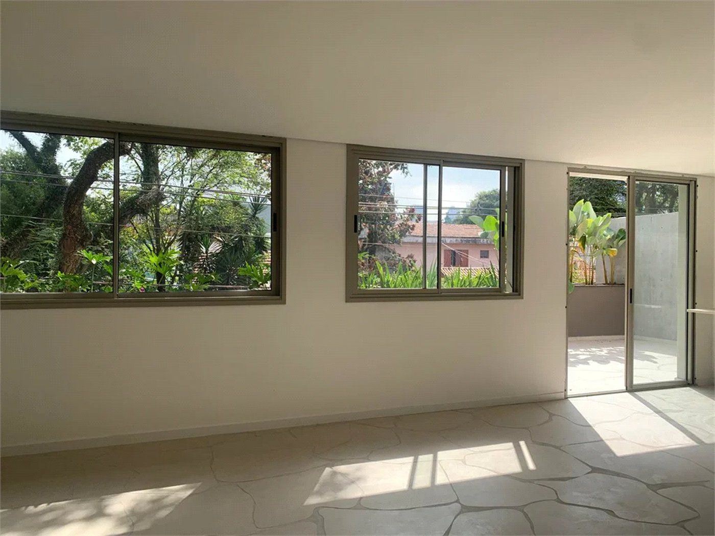 Apartamento à venda com 2 suítes em Vila Madalena, São Paulo, SP