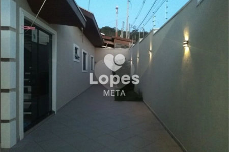 Casa à venda com 3 quartos, sendo 2 suítes, em Jardim Santa Júlia, São José dos Campos, SP