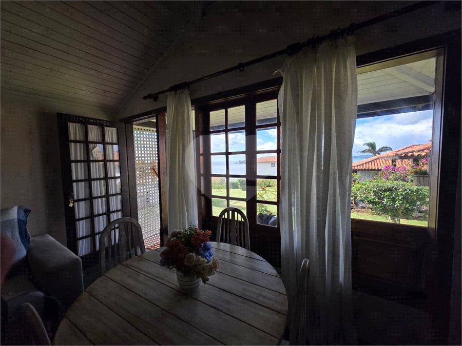 Casa em condomínio à venda com 2 quartos, sendo 1 suíte, em Praia Rasa, Armação dos Búzios, RJ